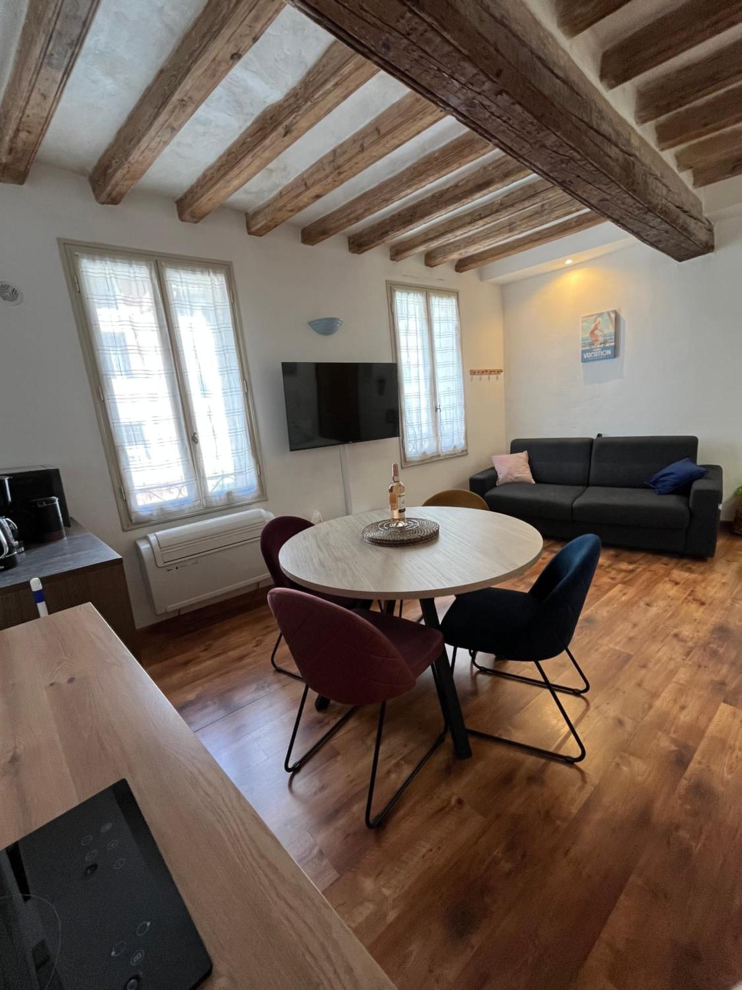 Logement Studio Avec Vue Sur Le Centre Historique L'Isle-sur-la-Sorgue Bagian luar foto